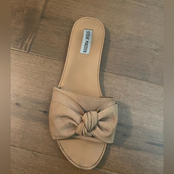 Steve Madden bow sandals - Picture 3 of 3